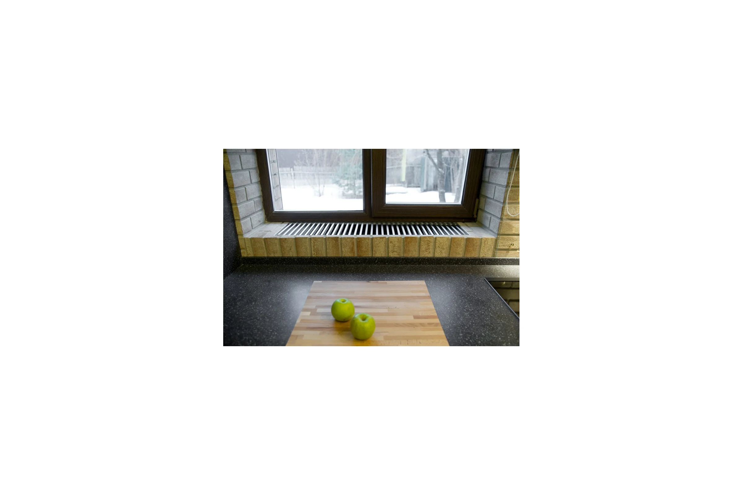 Конвектор КЗТО 260x80х2200 Бриз БР260802200U8АЛ12