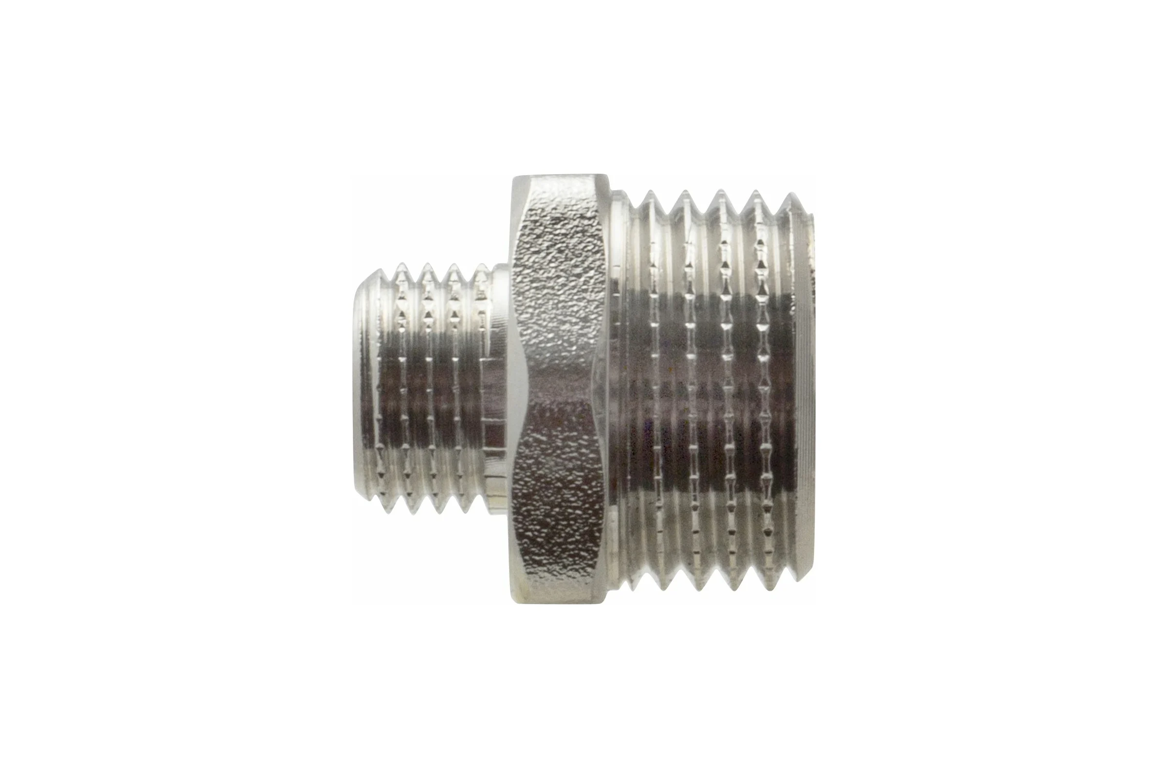 Ниппель-переходник MPF 1/2" х 1/4" бочонок латунный никелированный наружная резьба ИС.072171