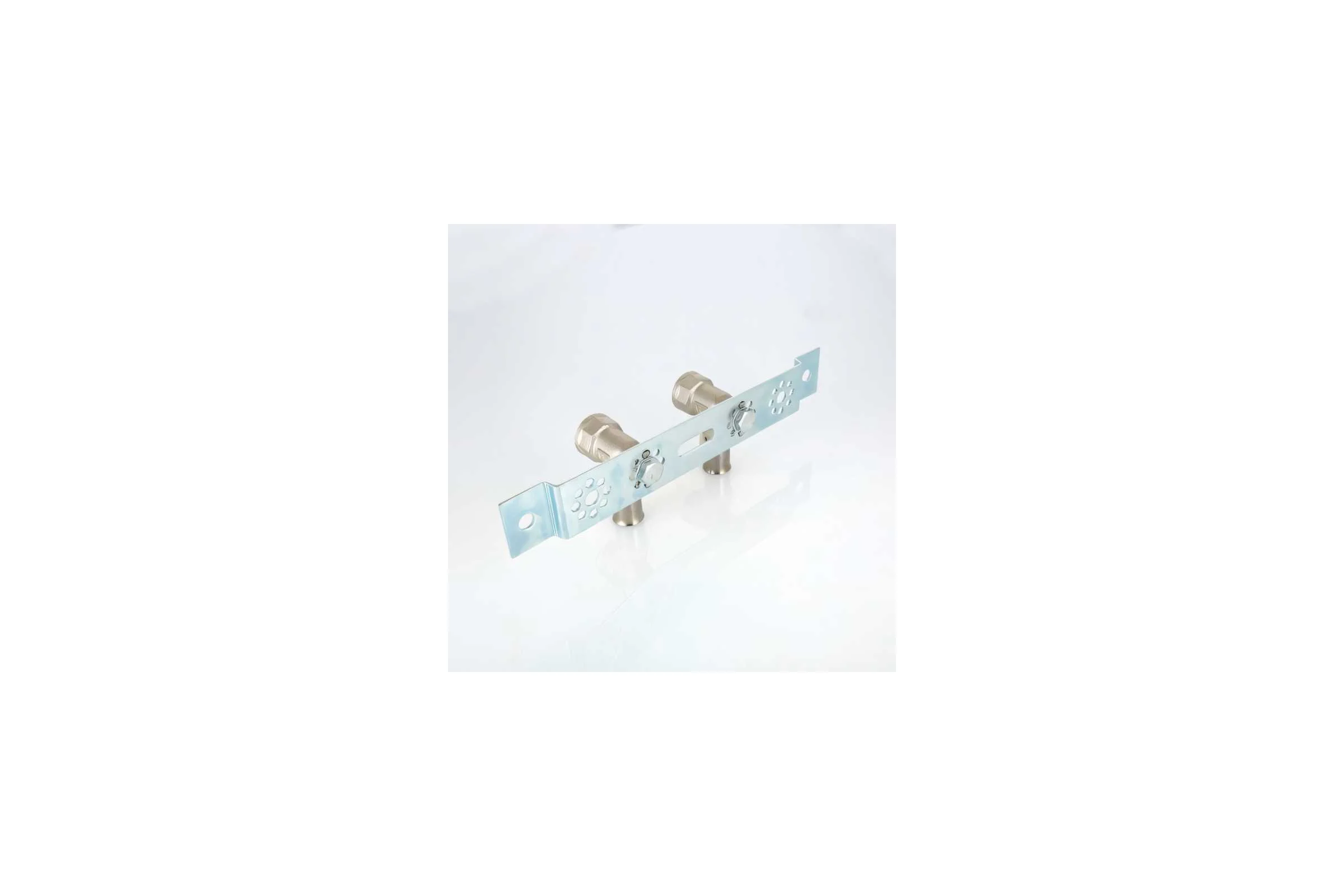 Монтажная планка с водорозетками, пресс 16х1/2 Valtec VTm.224.N.001604