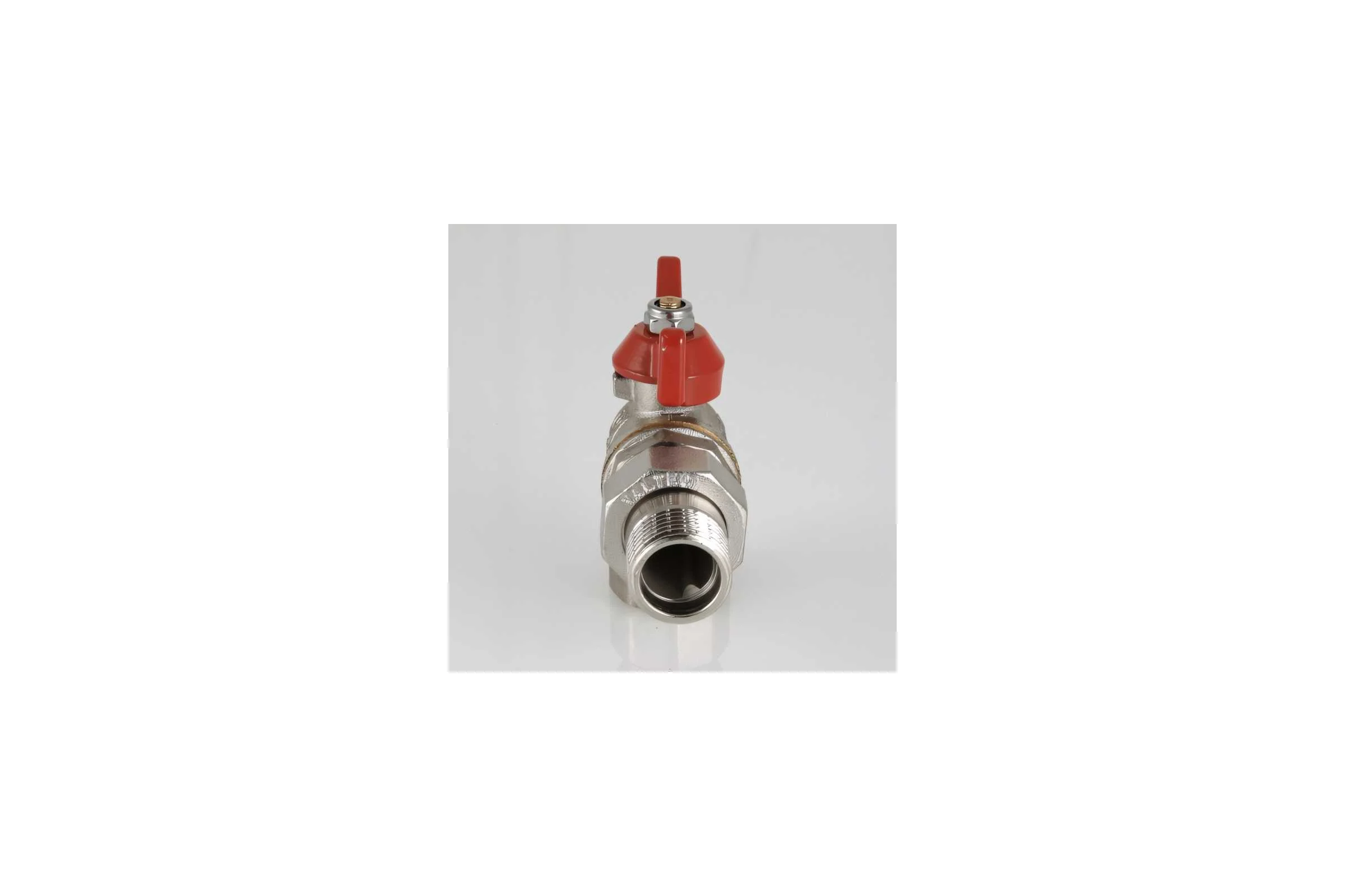 Шаровой угловой кран с полусгоном 1/2 вн.-нар Valtec BASE VT.228.N.04