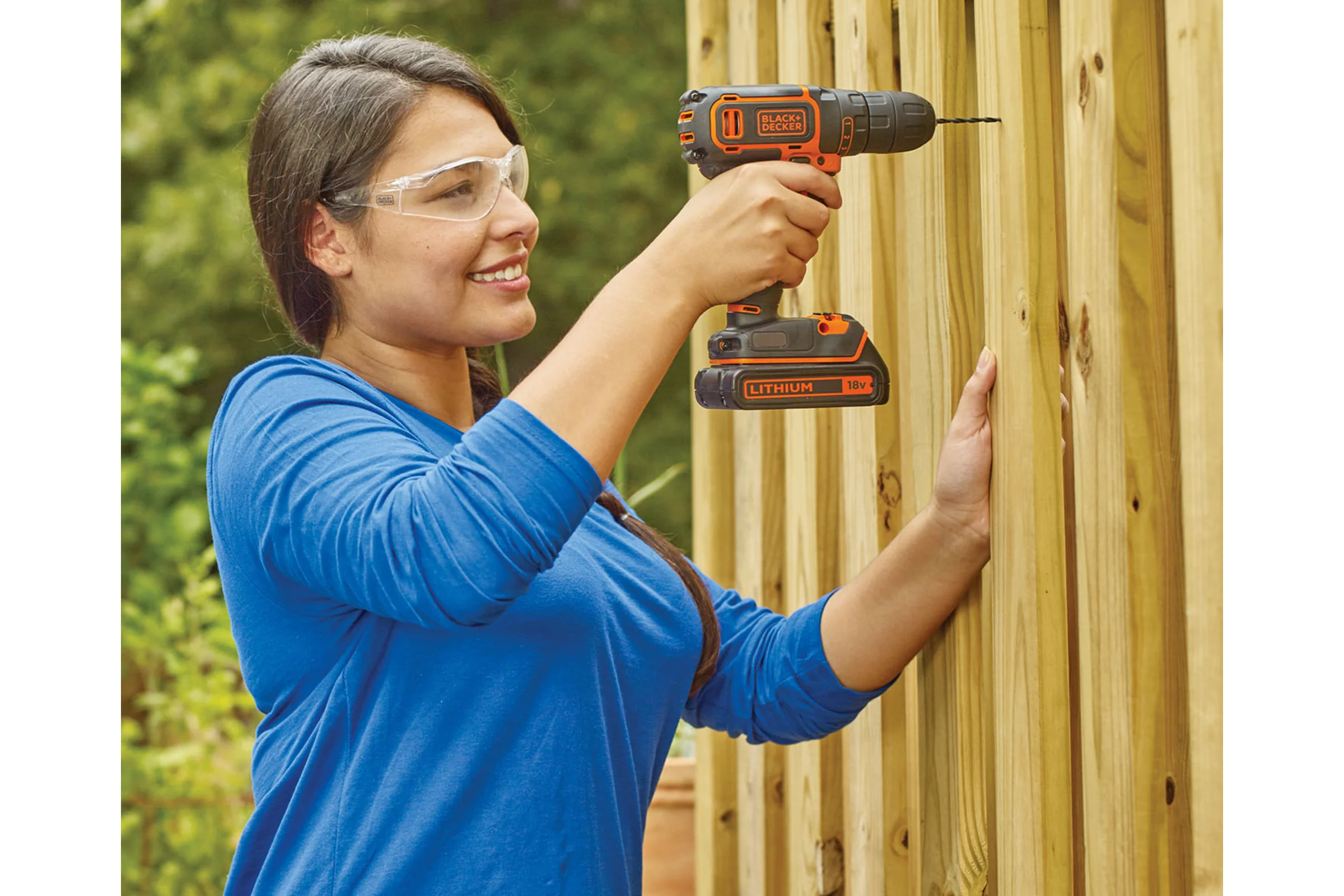 Аккумуляторная дрель-шуруповерт Black+Decker BDCDC18KB