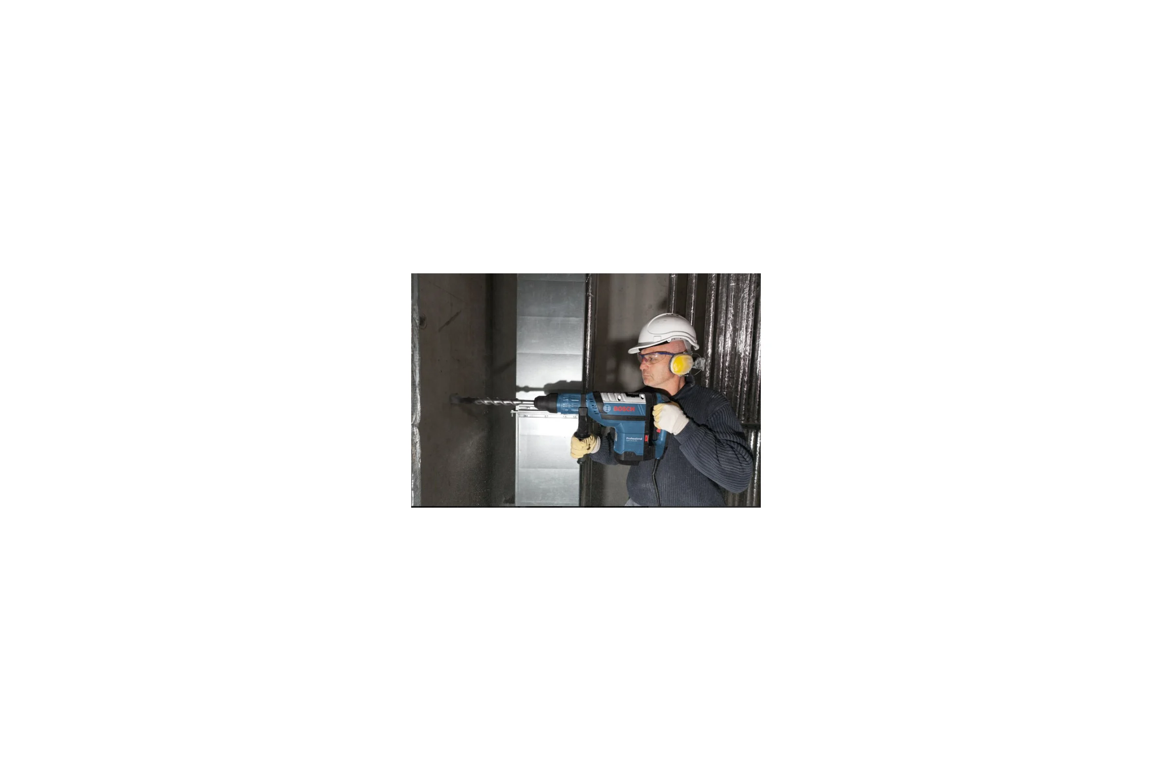 Перфоратор Bosch GBH 8-45 DV + 4 зубила RTec 0.615.990.J8M