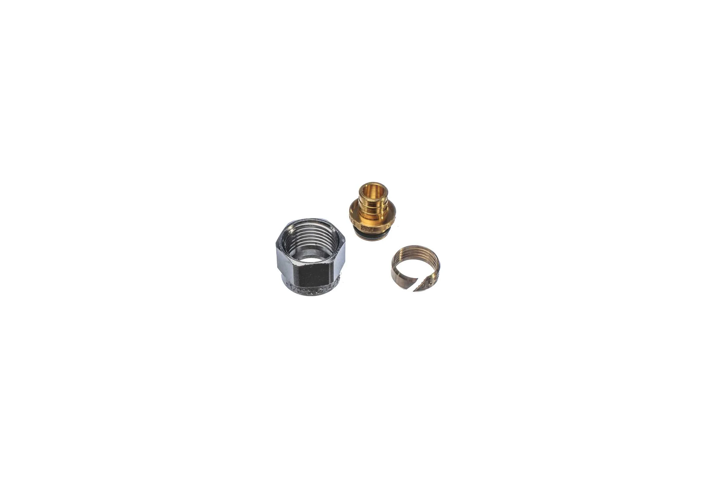 Концовка для пластиковых труб FAR 16х2,2 евроконус 1/2" FC 6075 58845