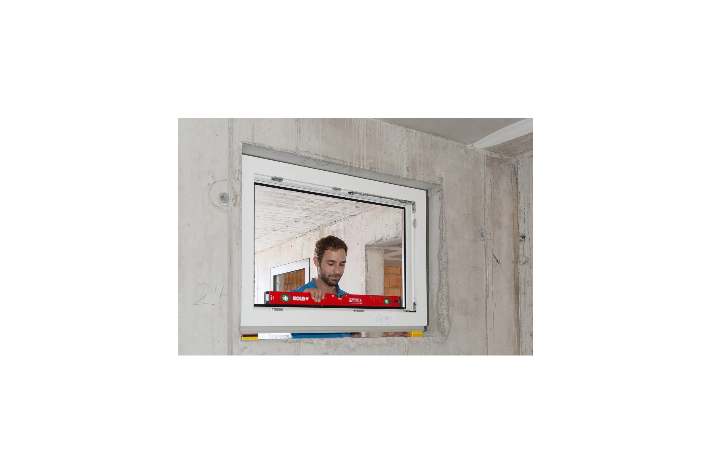 Уровень (L=60 см, 3 глазка) SOLA RED 3 60 01214801