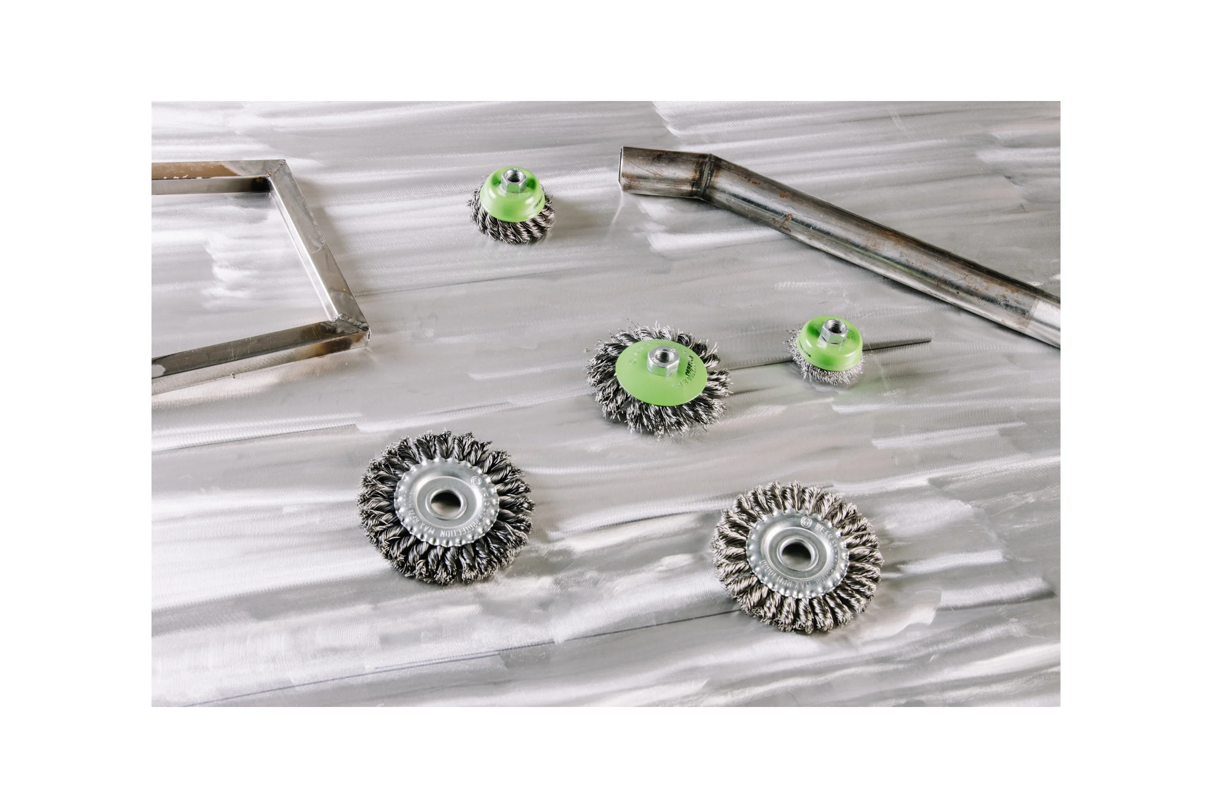 Дисковая щётка плетёная DeBever VSM AG 125 мм x 22,2 мм, проволока - INOX 0,50 мм арт. P125TK22 INOX