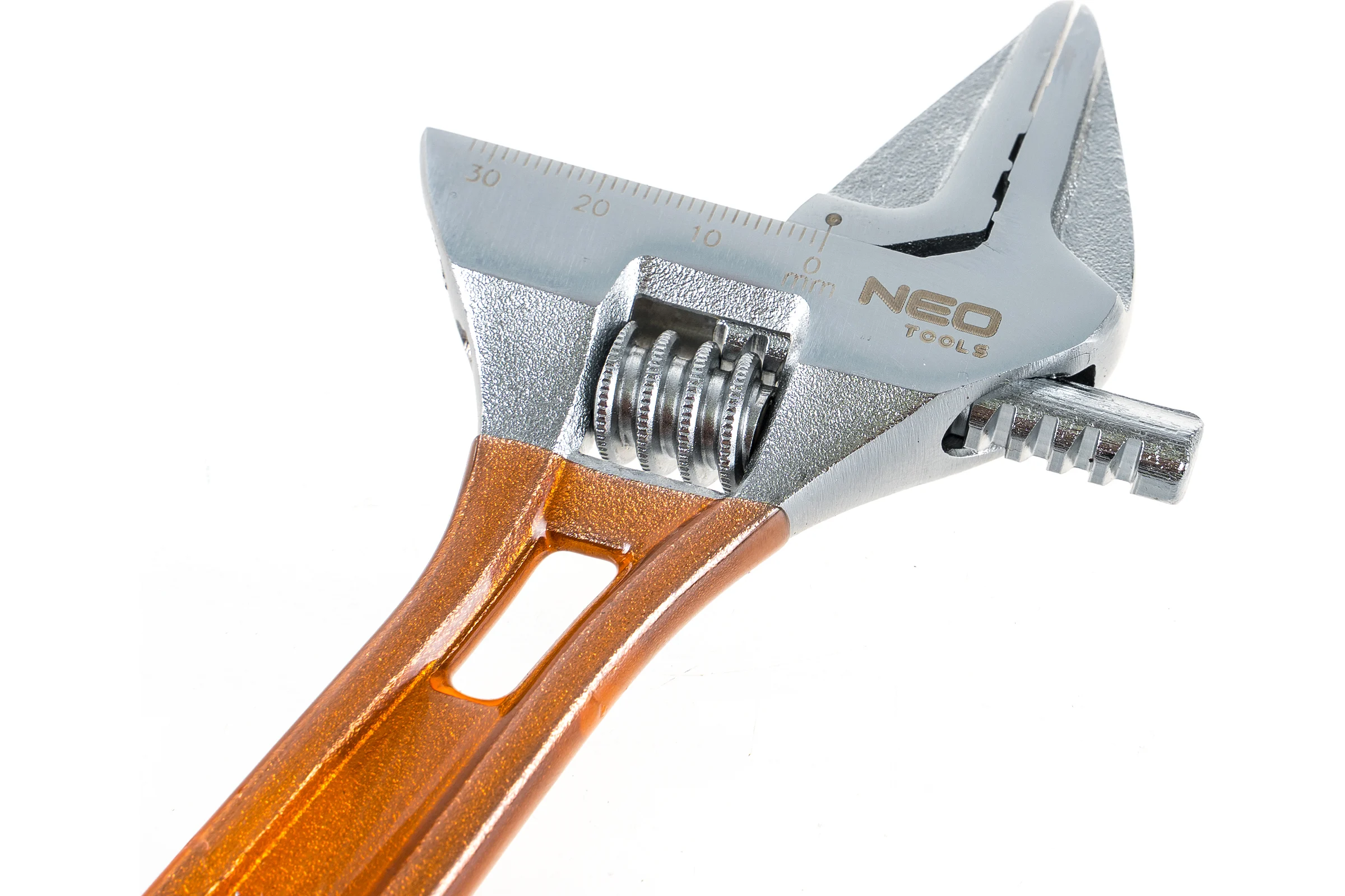 Разводной ключ короткий 139 мм, рабочий диапазон 0-32 мм NEO Tools 03-020
