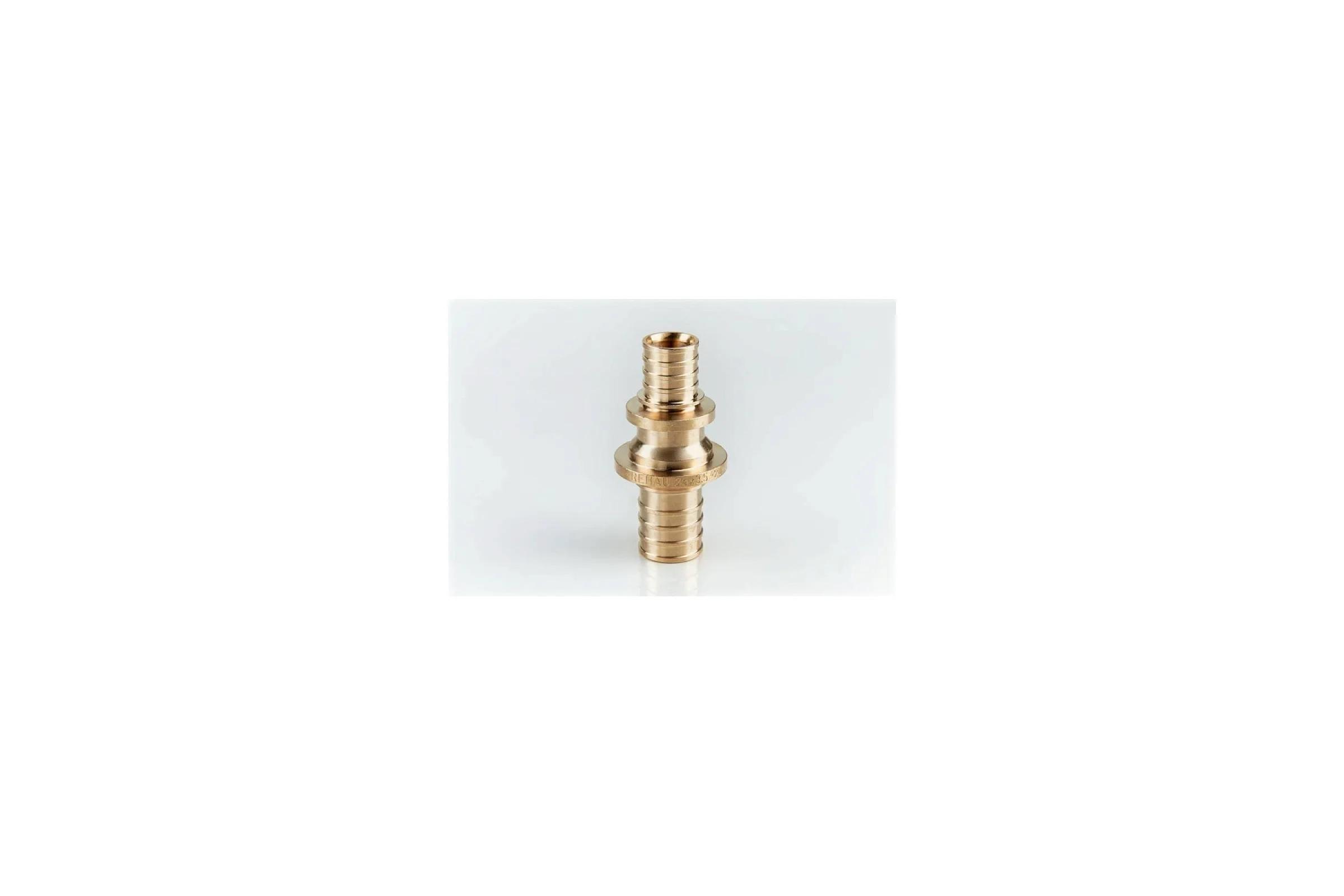 Соединительная переходная муфта Rehau 40x3,7 - 32x2,9 мм нов.арт.169017-001 11388531001