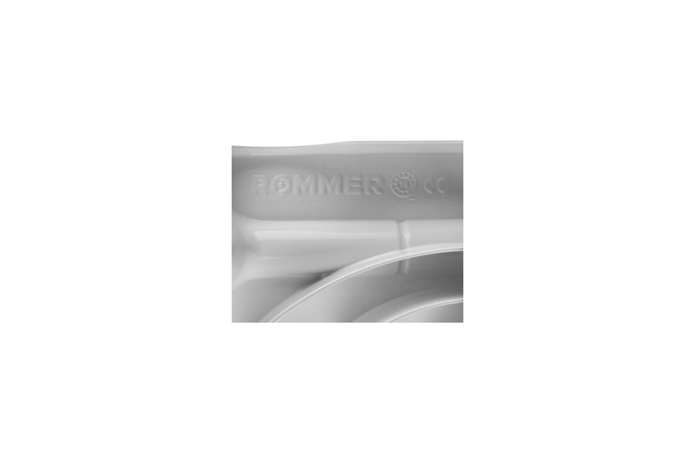 Биметаллический радиатор ROMMER Optima BM 500 8 секций RAL9016 89572