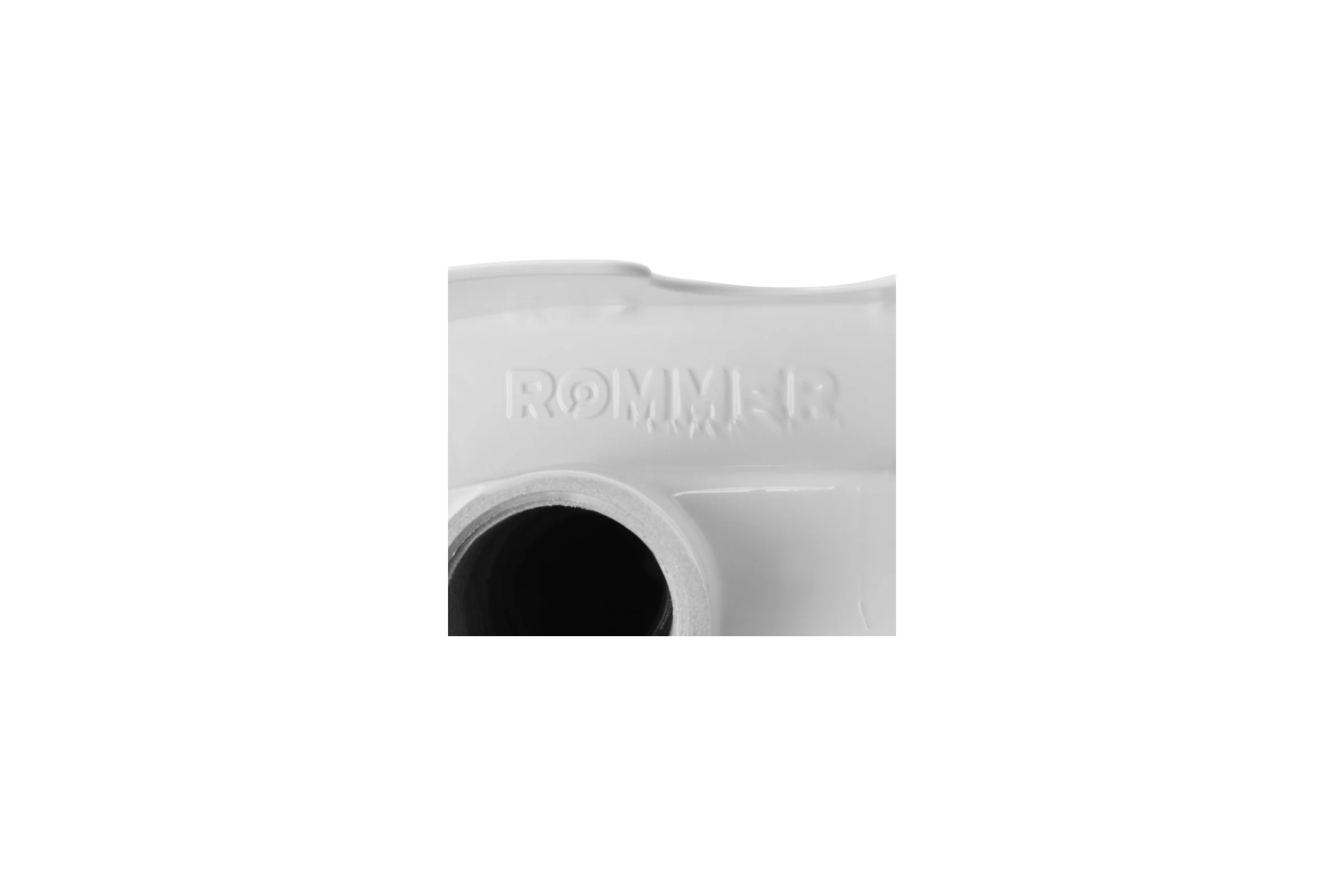 Алюминиевый радиатор ROMMER Plus 200 14 секций RAL9016 89993