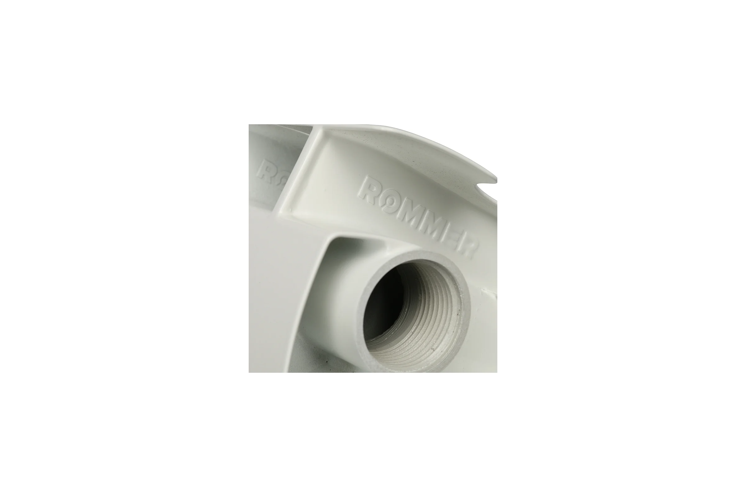 Алюминиевый радиатор ROMMER Plus 200 8 секций RAL9016 89990