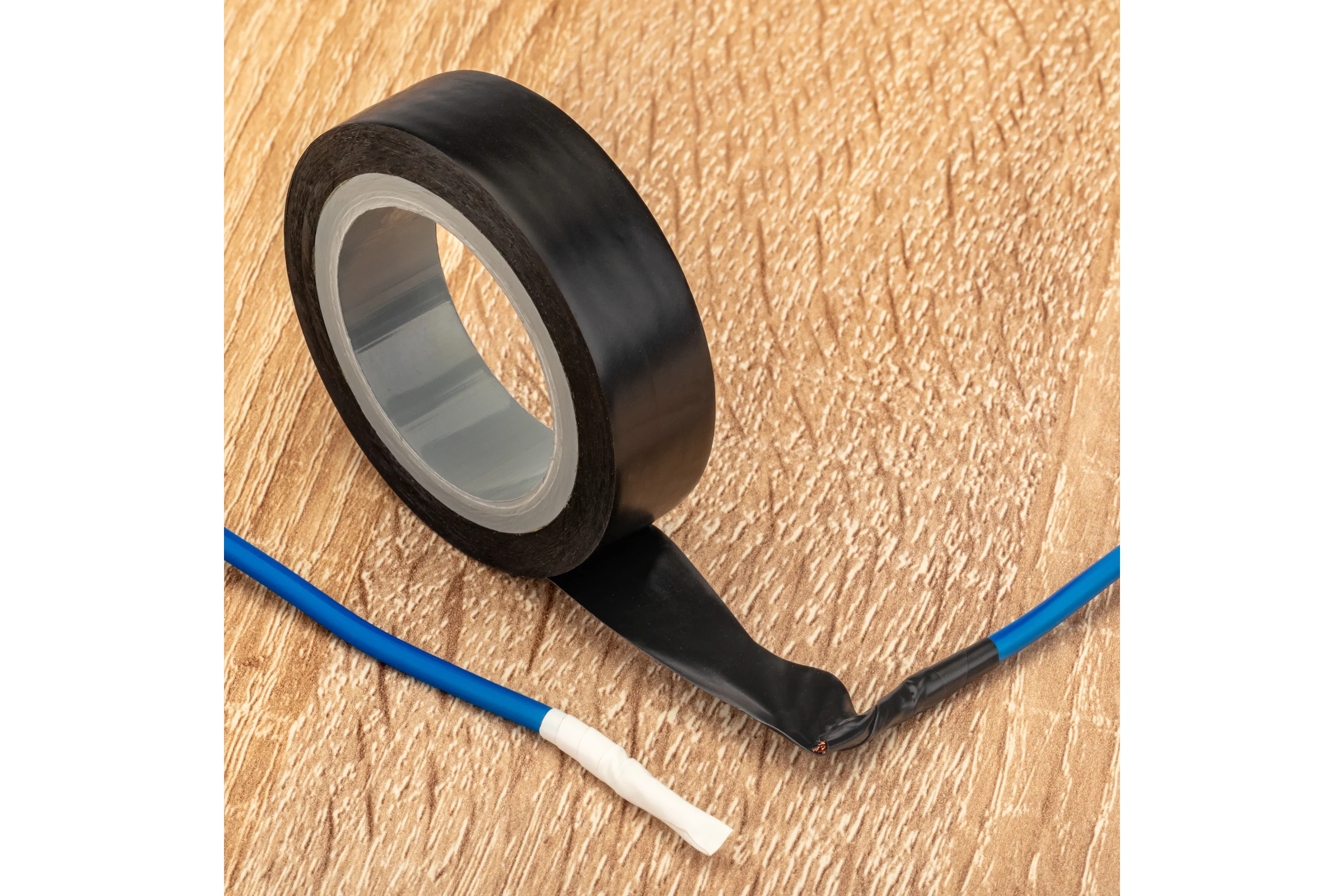 Изолента REV ПВХ 0,13х15мм черная 5м DIY 28674 5